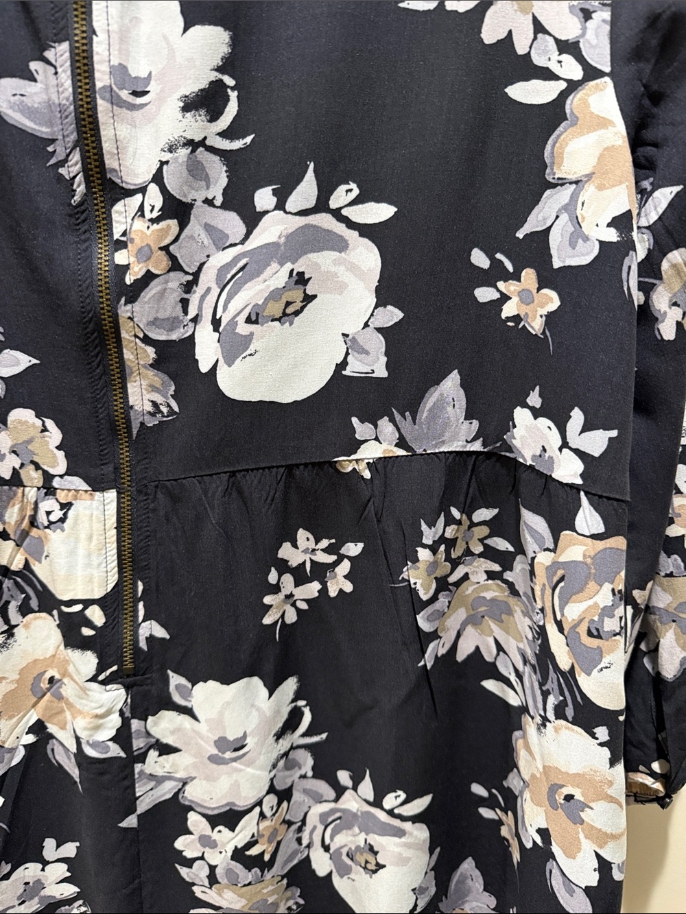Old Navy NWT Black Floral Dress with Cream and Gray Blooms XL 100% Rayon - Picture 5 of 10